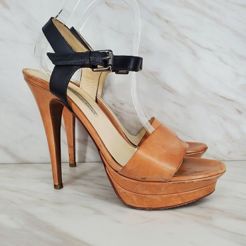 VERA WANG LAVENDER Nina Natural/Black Platform Heels Size 8